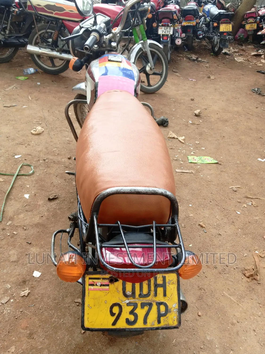 Bajaj Boxer 2023 Silver
