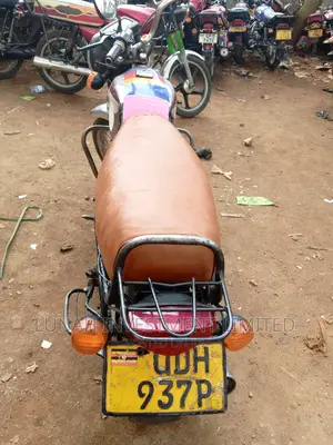 Bajaj Boxer 2023 Silver