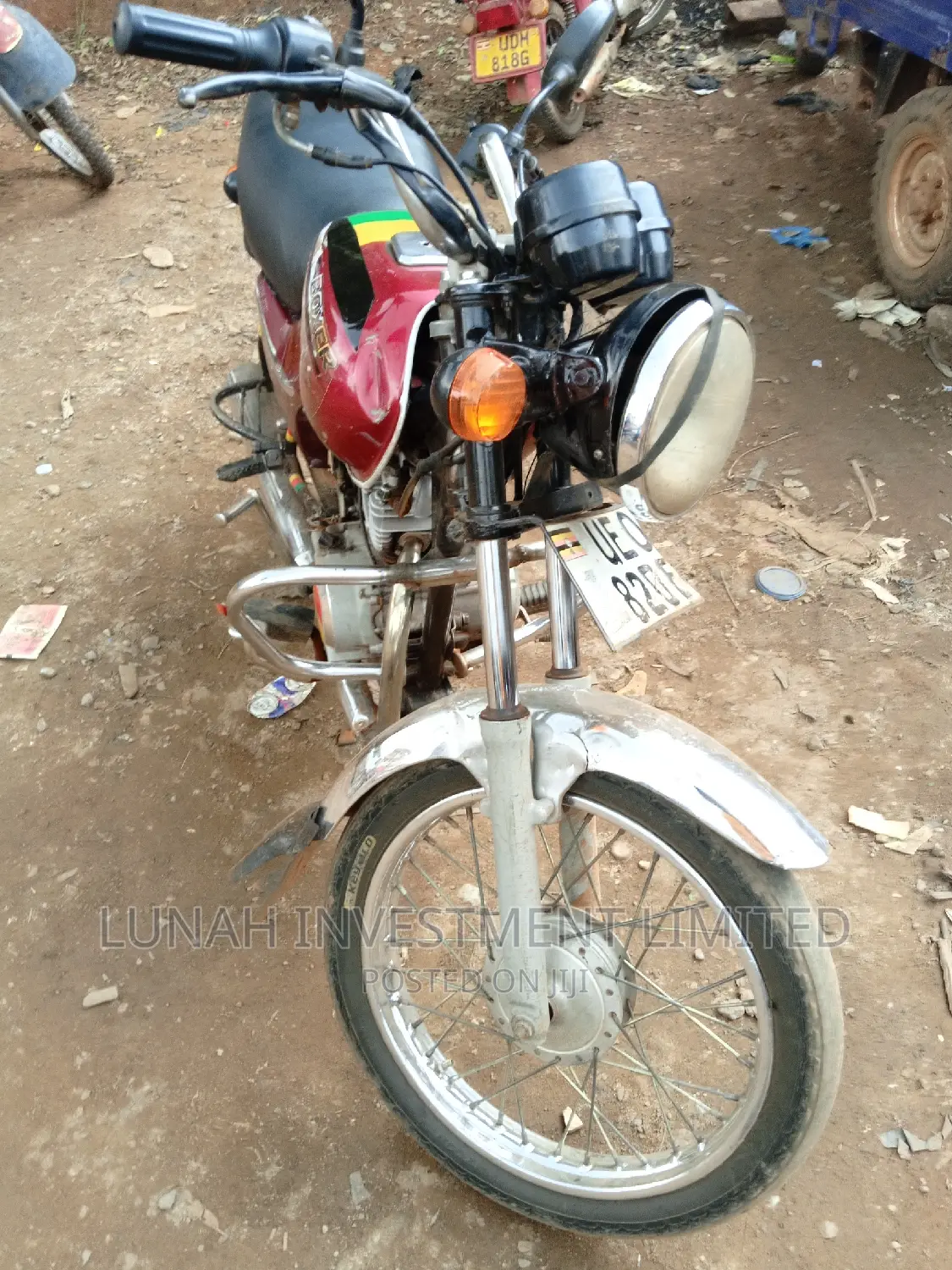 Bajaj Boxer 2022 Silver