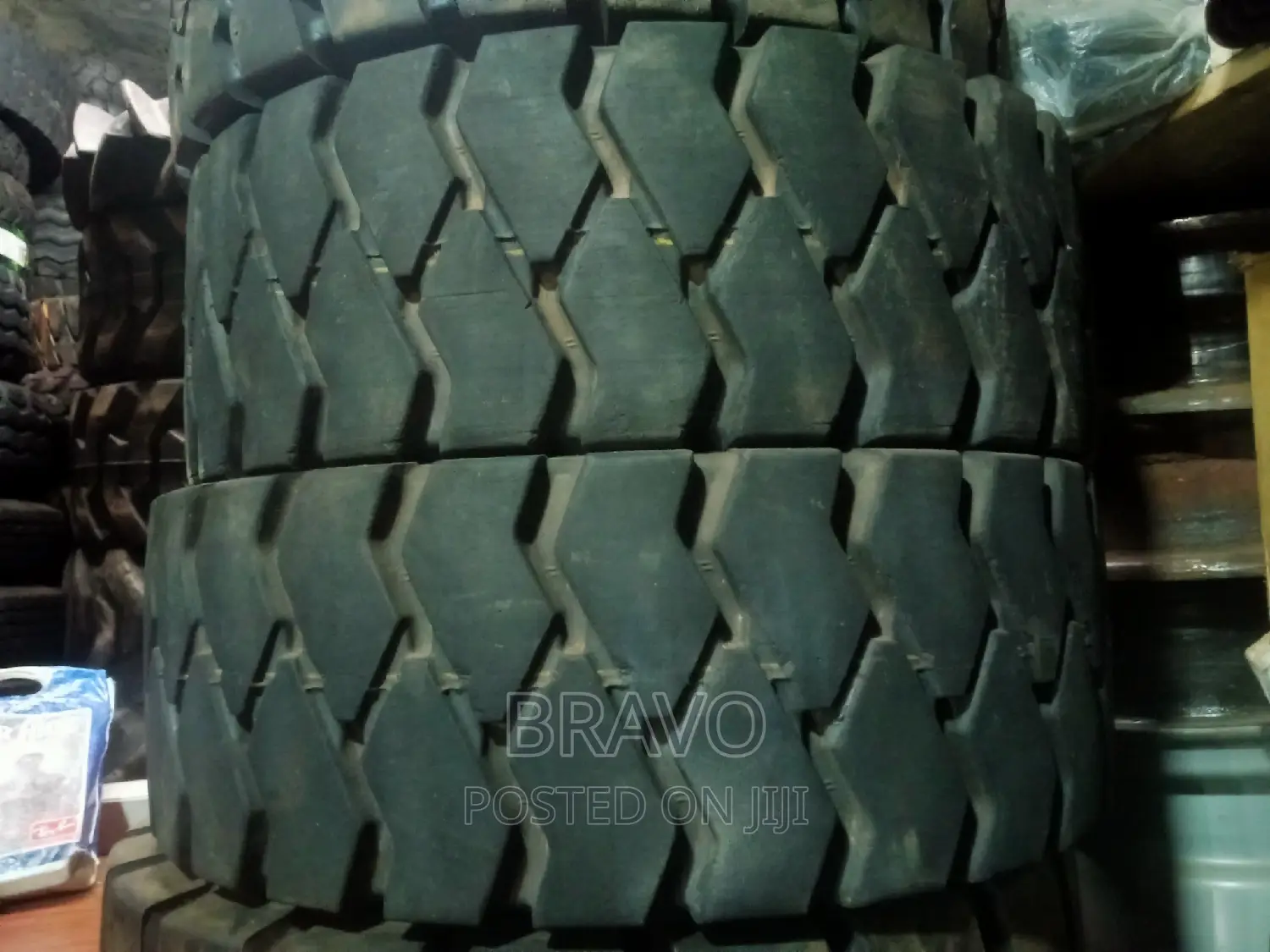 28*9-15 Tube Tyres Original for Forklift
