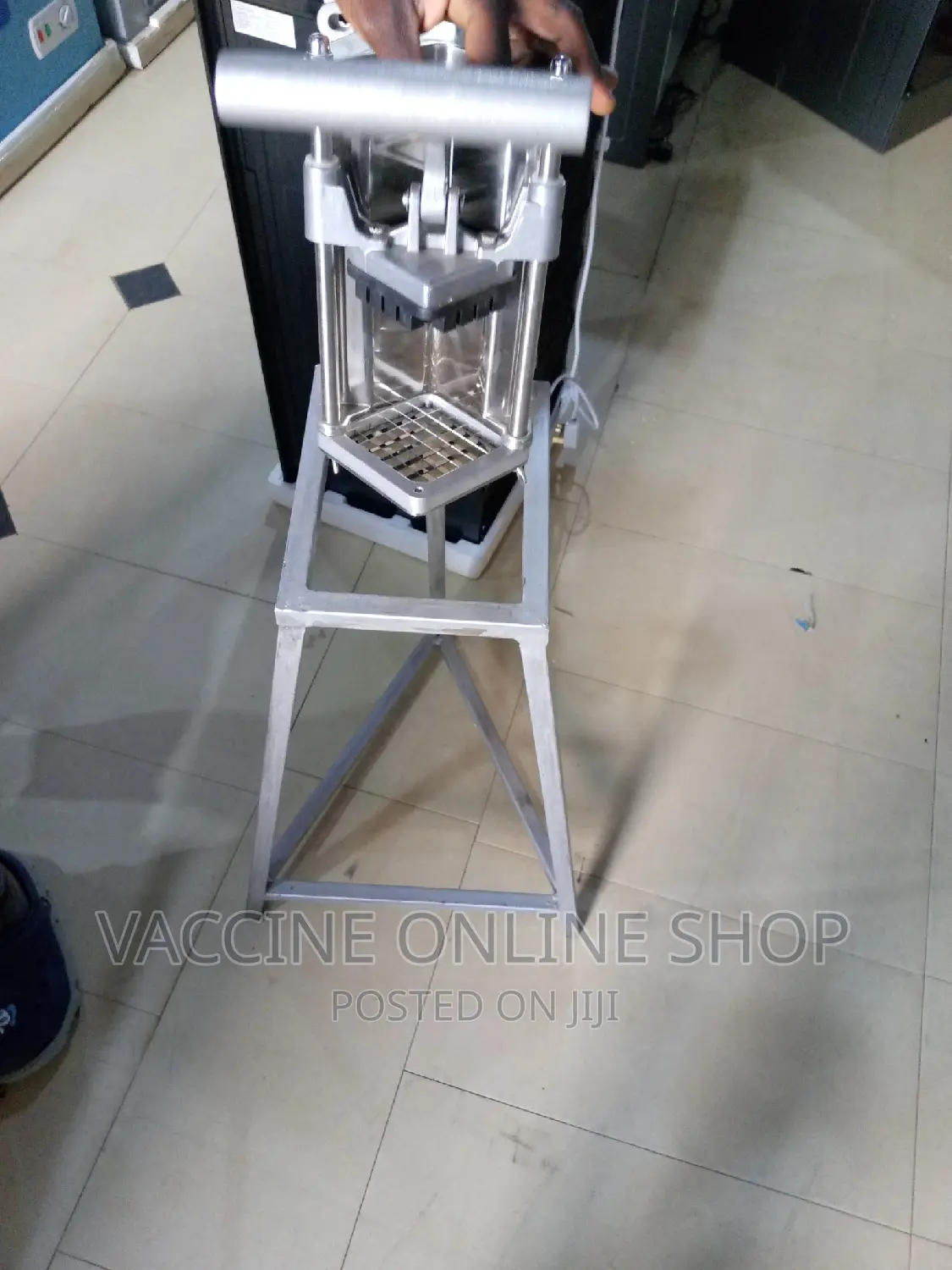 Commercial Chips Cutter Available/ Commercial Chips Cutter Z