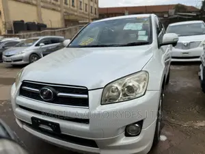 Toyota RAV4 2009 White