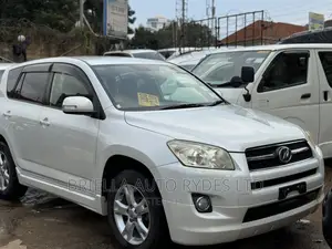 Toyota RAV4 2009 White