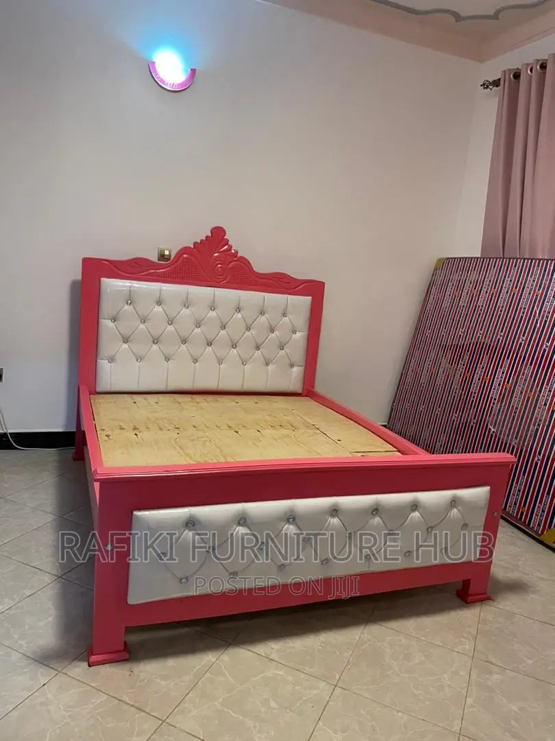 Leather Bed / 5by6 Bed / Wooden Bed/ Furniture/ Luxury Bed