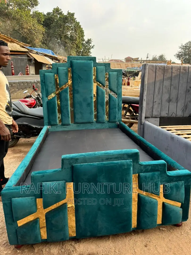 Fabric Bed / 4by6 / Wooden Bed / Classy / Best Furniture