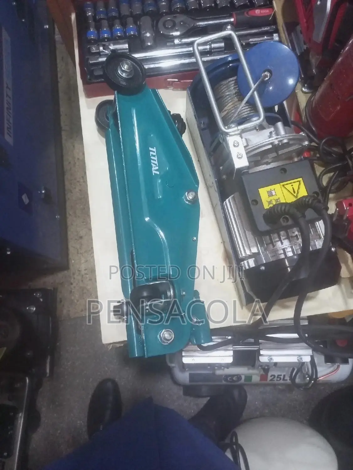 Total Car Jack