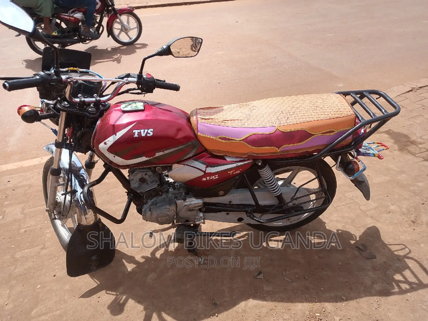 TVS HLX 125 2020 Red