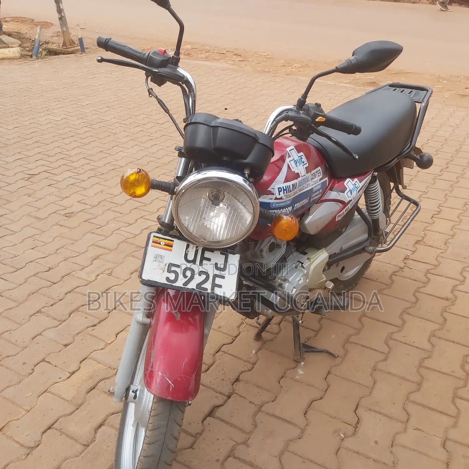 TVS HLX 125 2022 Red