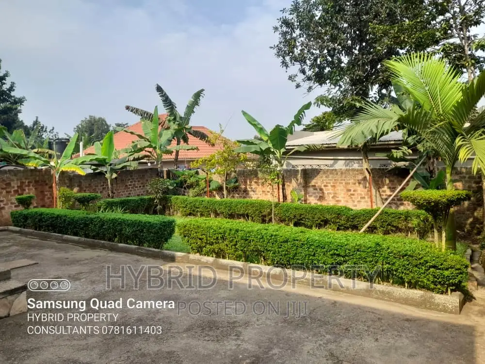 4bdrm House in Namusera~Wakiso for sale