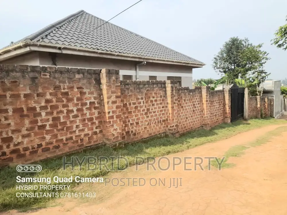 4bdrm House in Namusera~Wakiso for sale