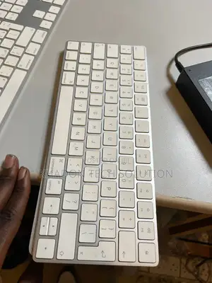 Apple Magic Keyboard 1