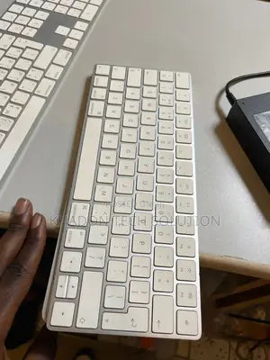 Apple Magic Keyboard 1