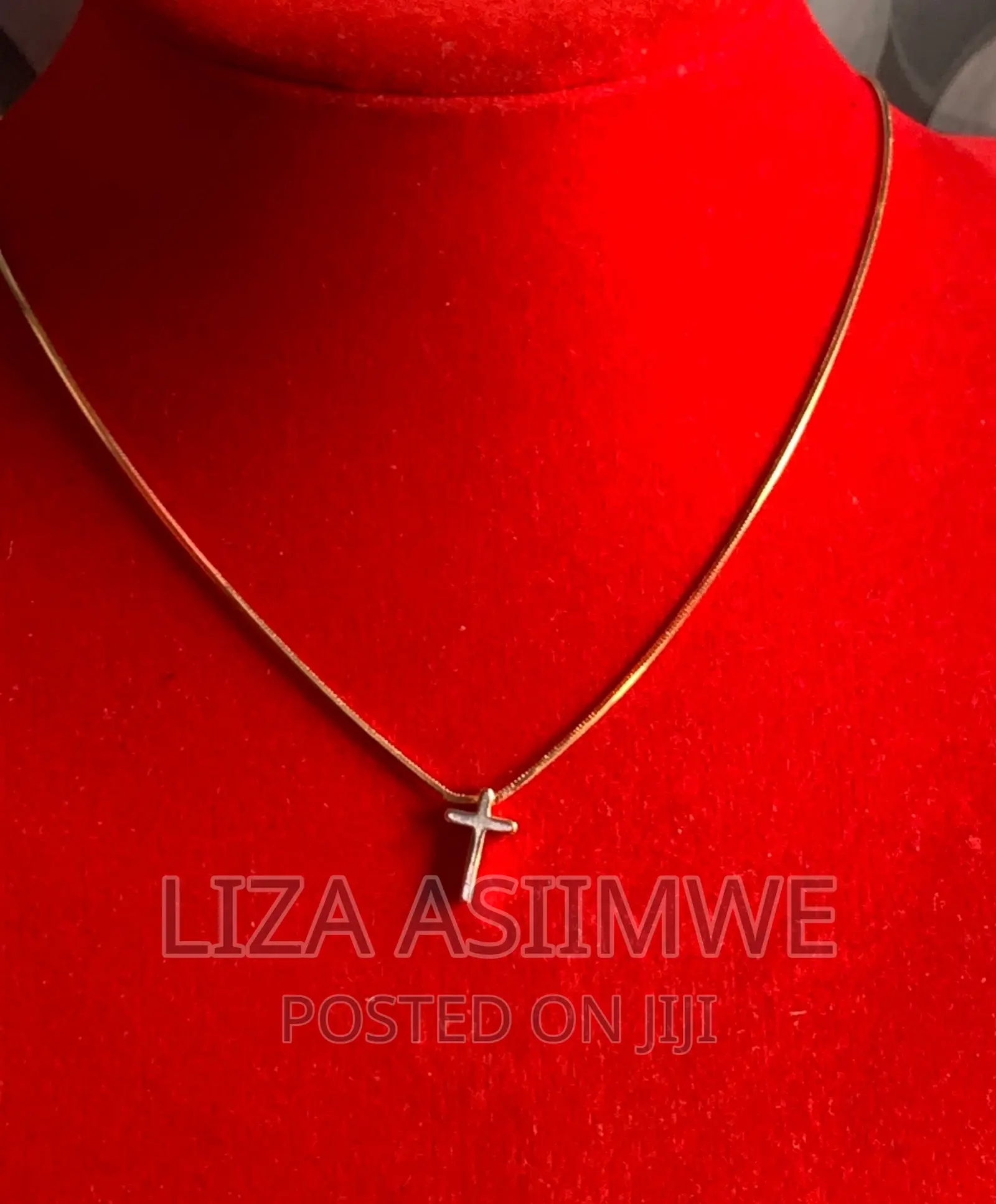 Simple Lady’S Necklaces With a Cross Pendant