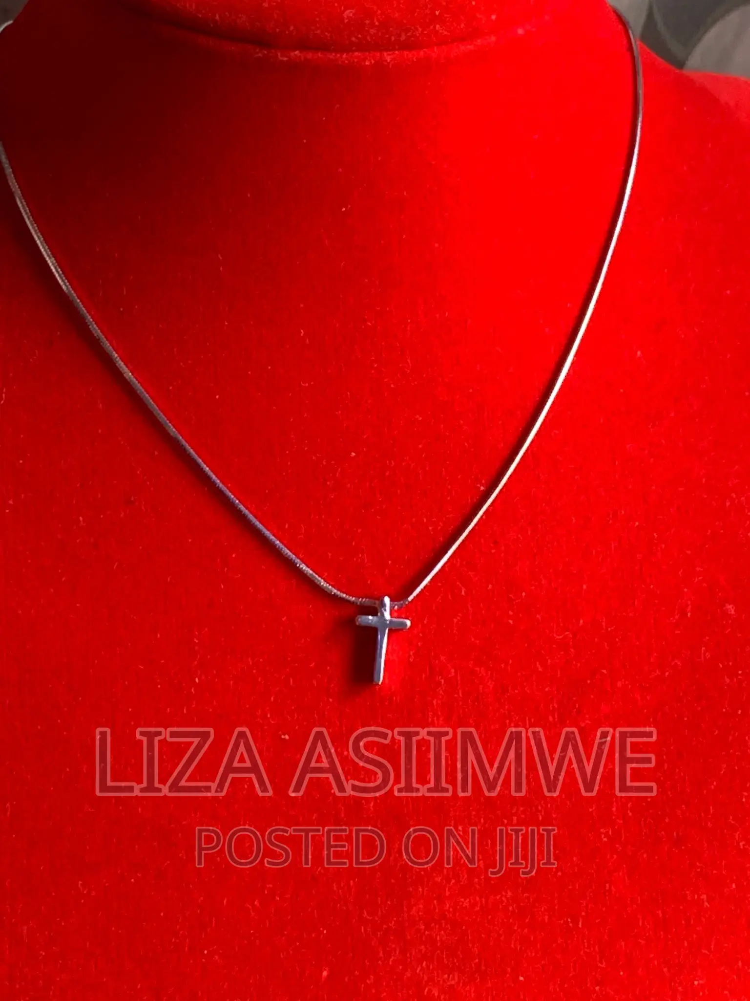 Simple Lady’S Necklaces With a Cross Pendant