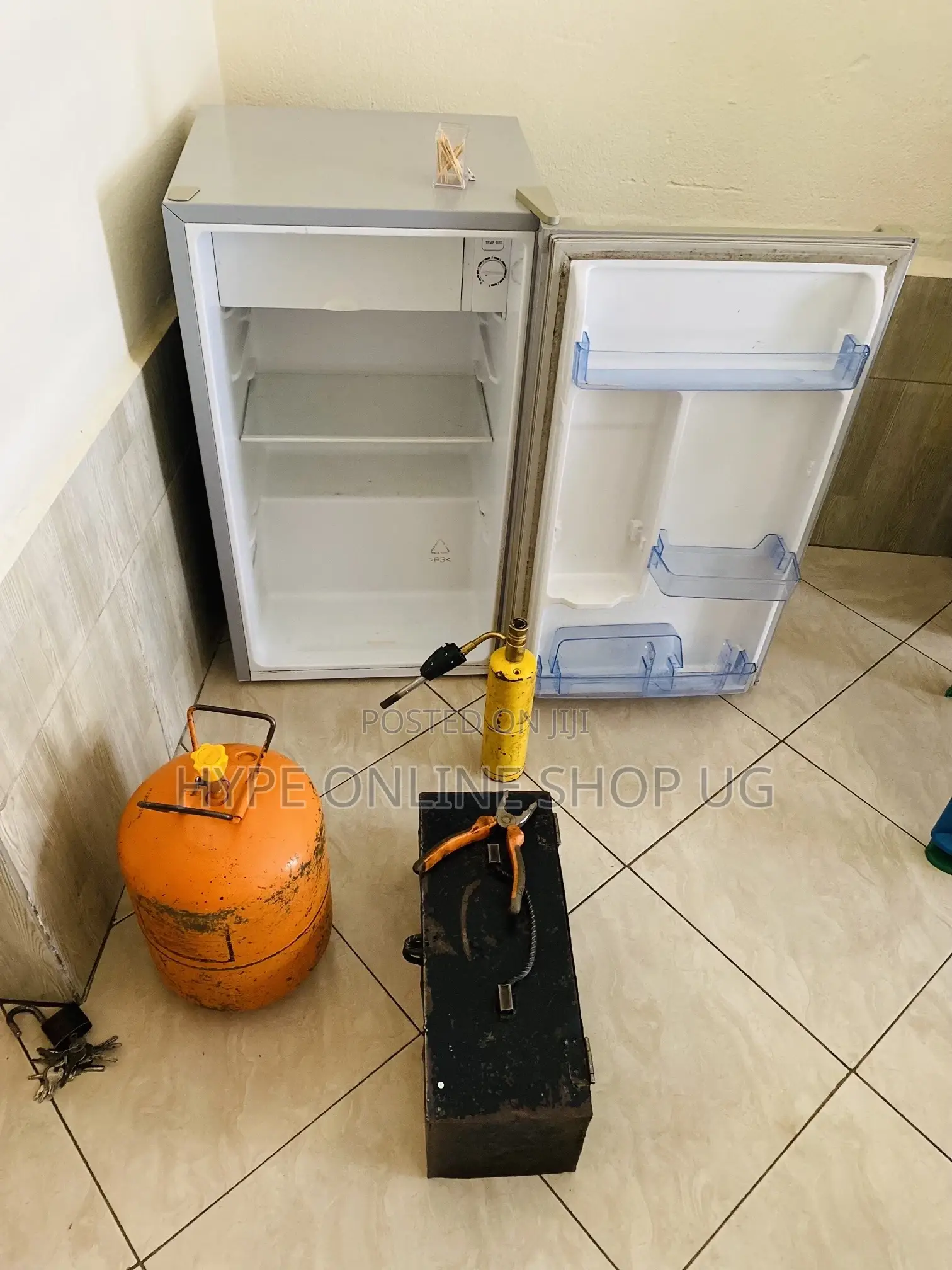 Professional Fridge Repairs 009