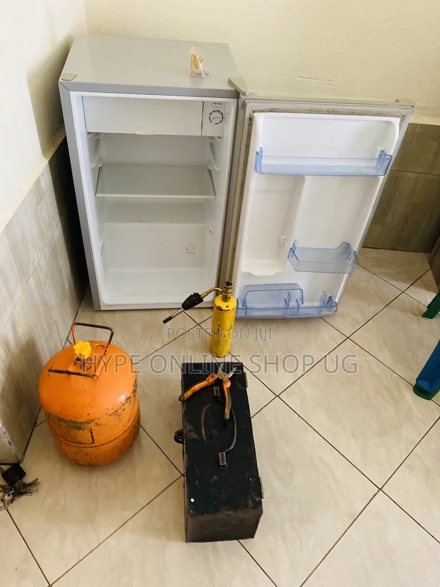 Professional Fridge Repairs 009