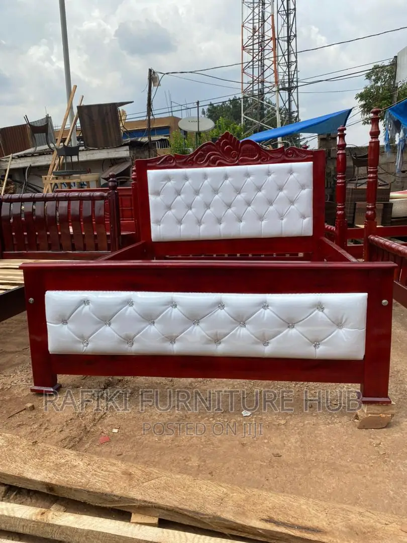Leather Bed / Classy / 5by6 / Wooden Bed / Best Furniture