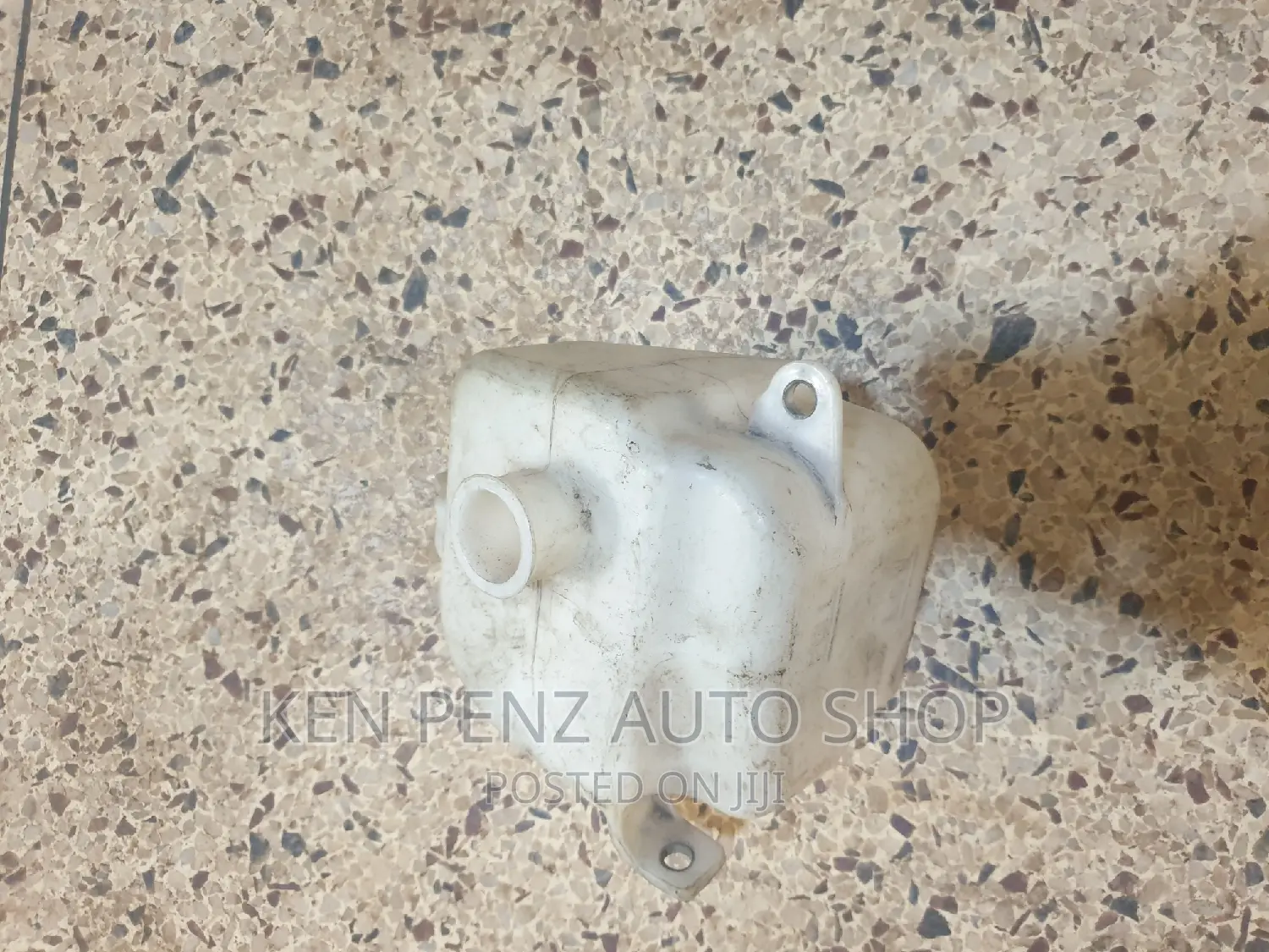 Toyota Fielder 2008 Model Radiator Water Reserviour