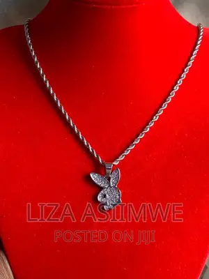 Men’S Simple Necklaces With a Rabbit Head Pendant