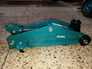 Total Hydrolic Floor Jack 2ton