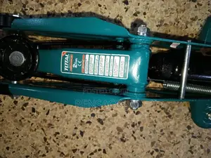 Total Hydrolic Floor Jack 2ton