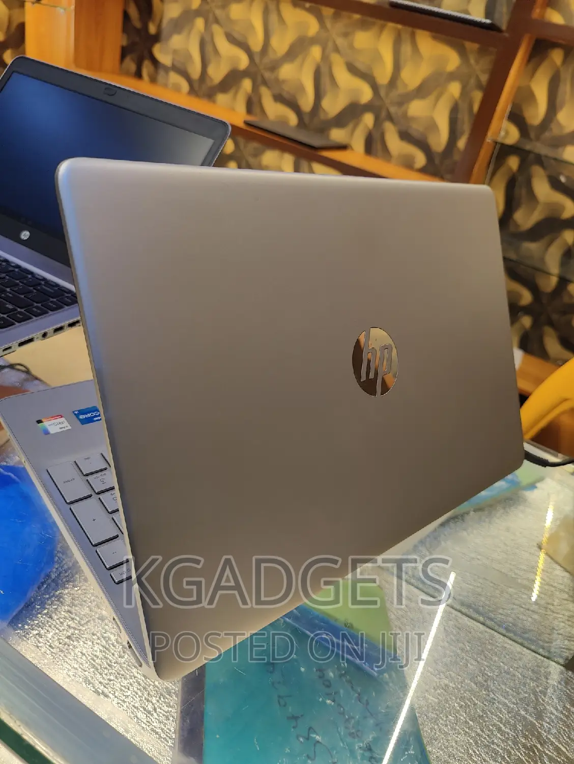 Laptop HP 15-Dy2075tg 8GB Intel Core I5 HDD+SSD 256GB