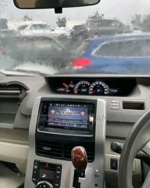 A-a Universal Radio
