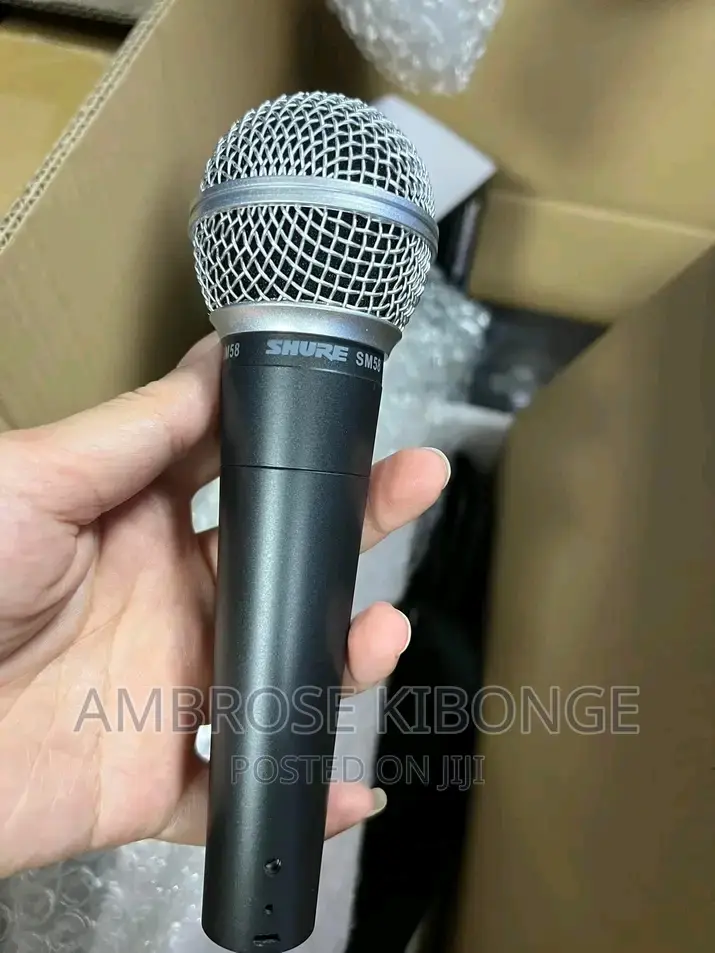 Hand-Held SHURE SM58 Professional Dynamic Microphone - Black
