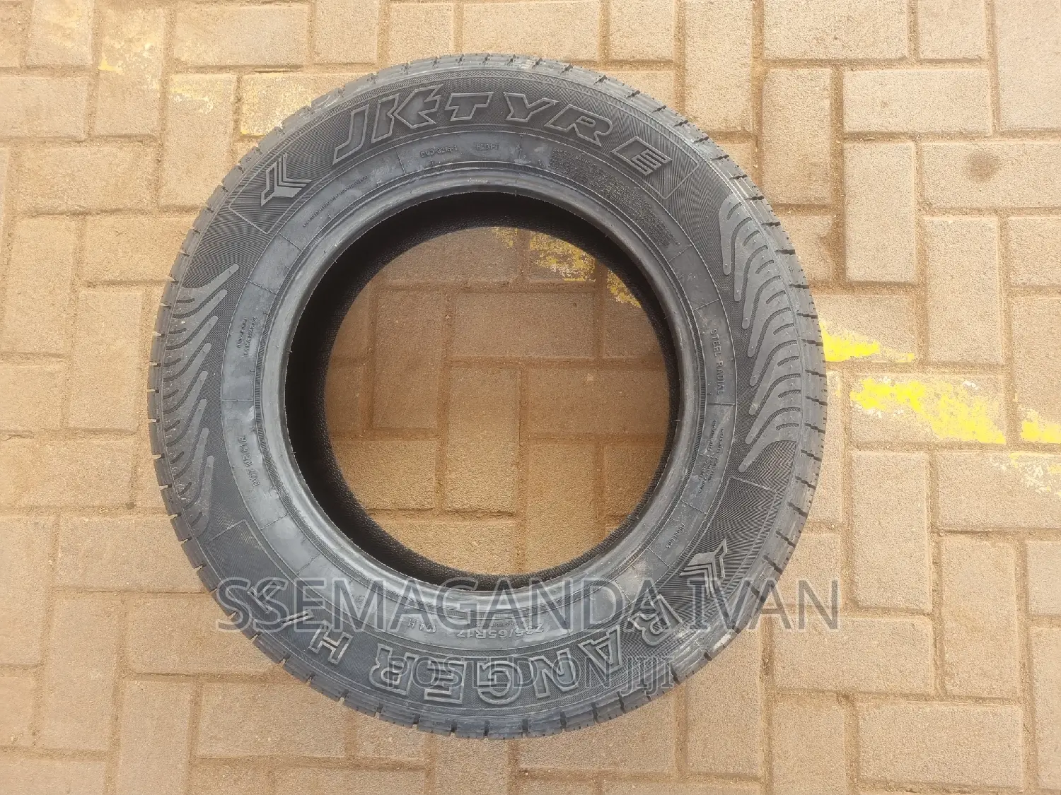 235/65r17 Jk
