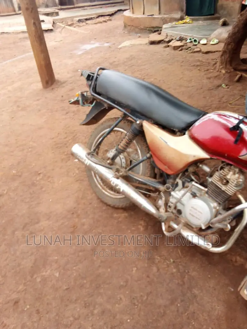 Bajaj CT 110X 2021 Red