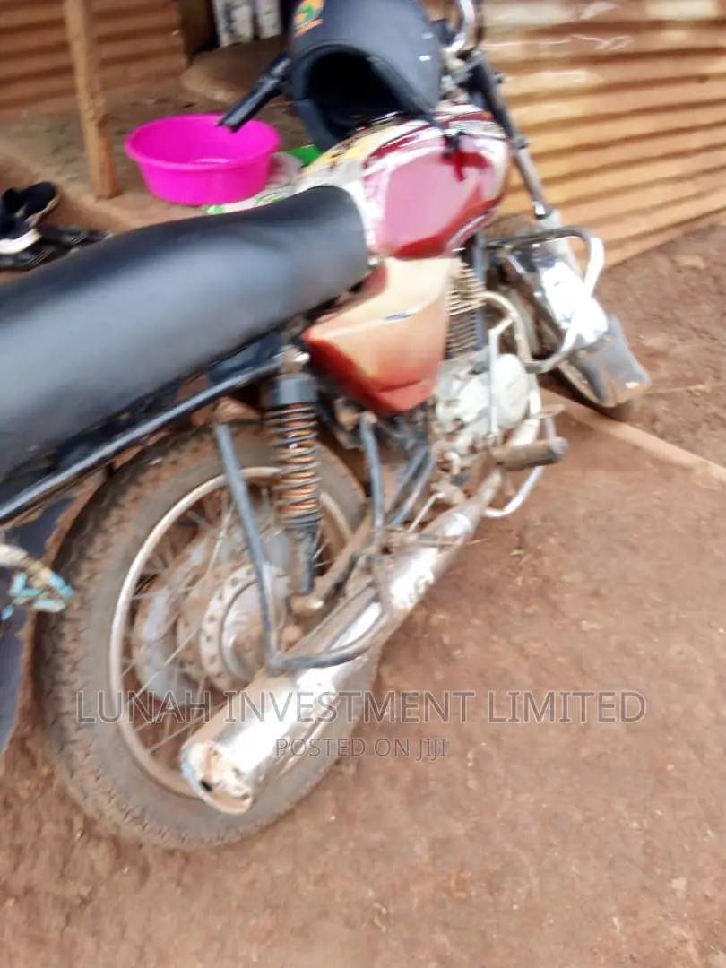 Bajaj CT 110X 2021 Red