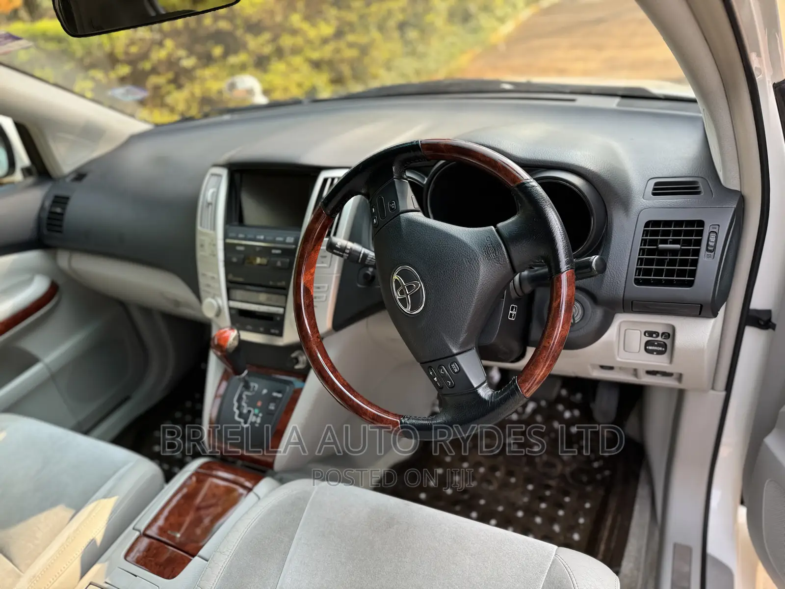 Toyota Harrier 2009 White