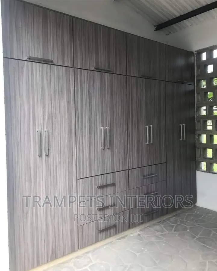 Wardrobes Mega Design Legal Wanult