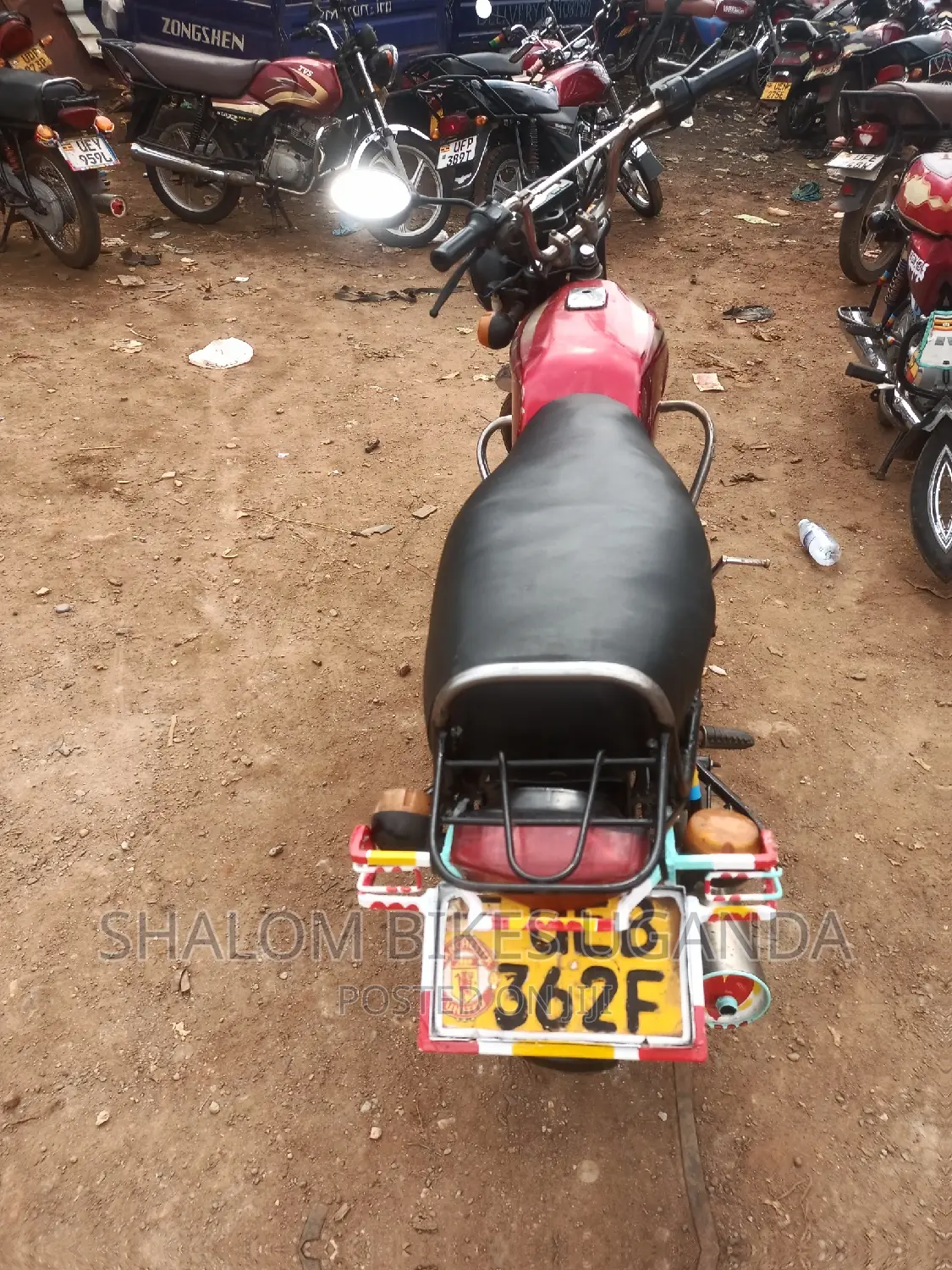 Bajaj Boxer 100 2016 Gold
