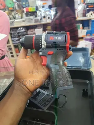 Lithuim Ion Cordless Drill 18v With 2 Batteries