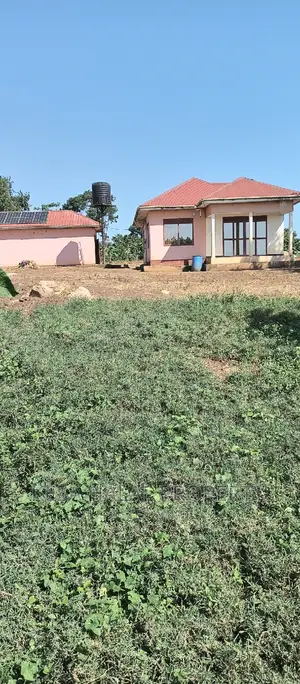 Good 100 Acre at Buyikwe Just 35m Good View Touching Lake