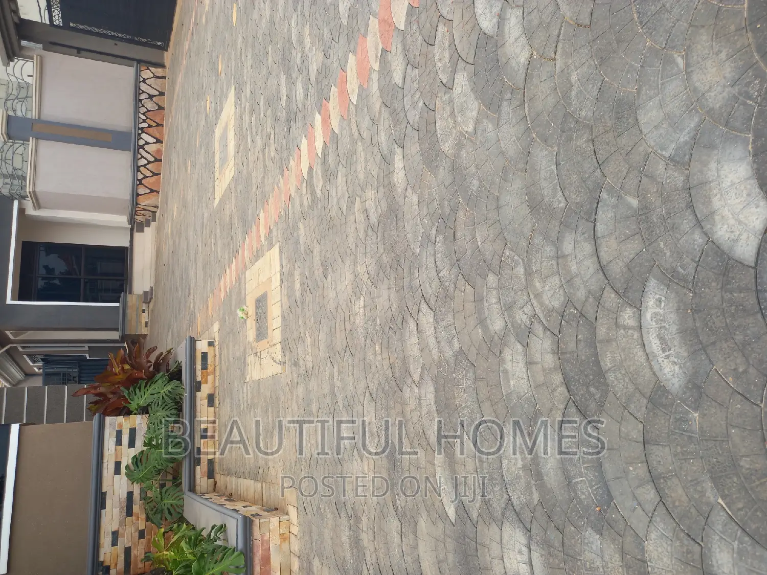 Furnished 5bdrm Bungalow in Kira, Nakawa for sale