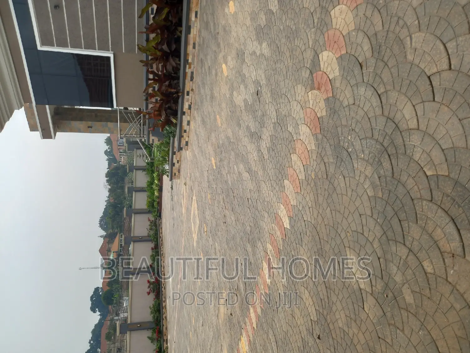 Furnished 5bdrm House in Kira for sale