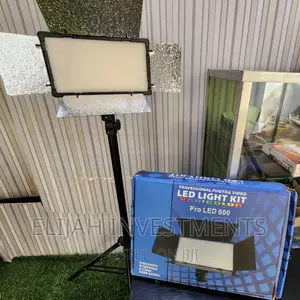 Professional Photo and Video Pro LED 600 Light Kit