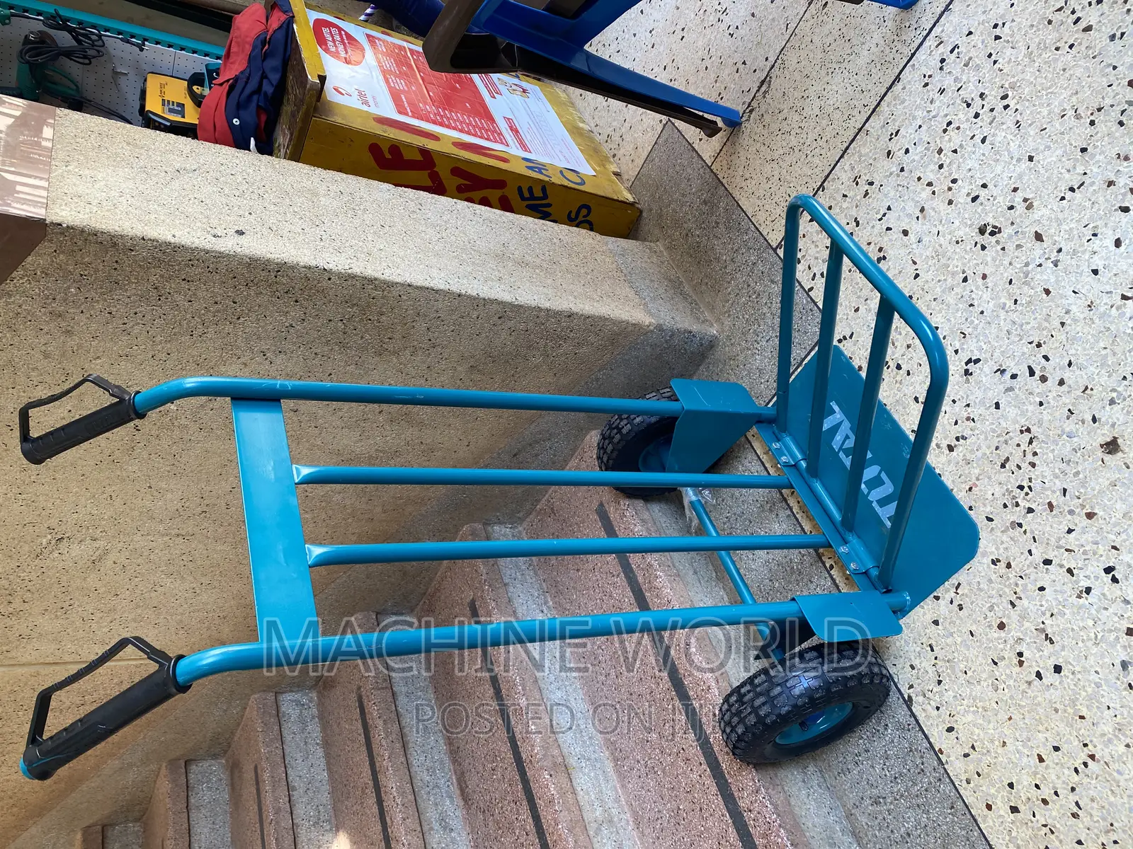 TOTAL Trolley 350kg With Pneumatic Wheels