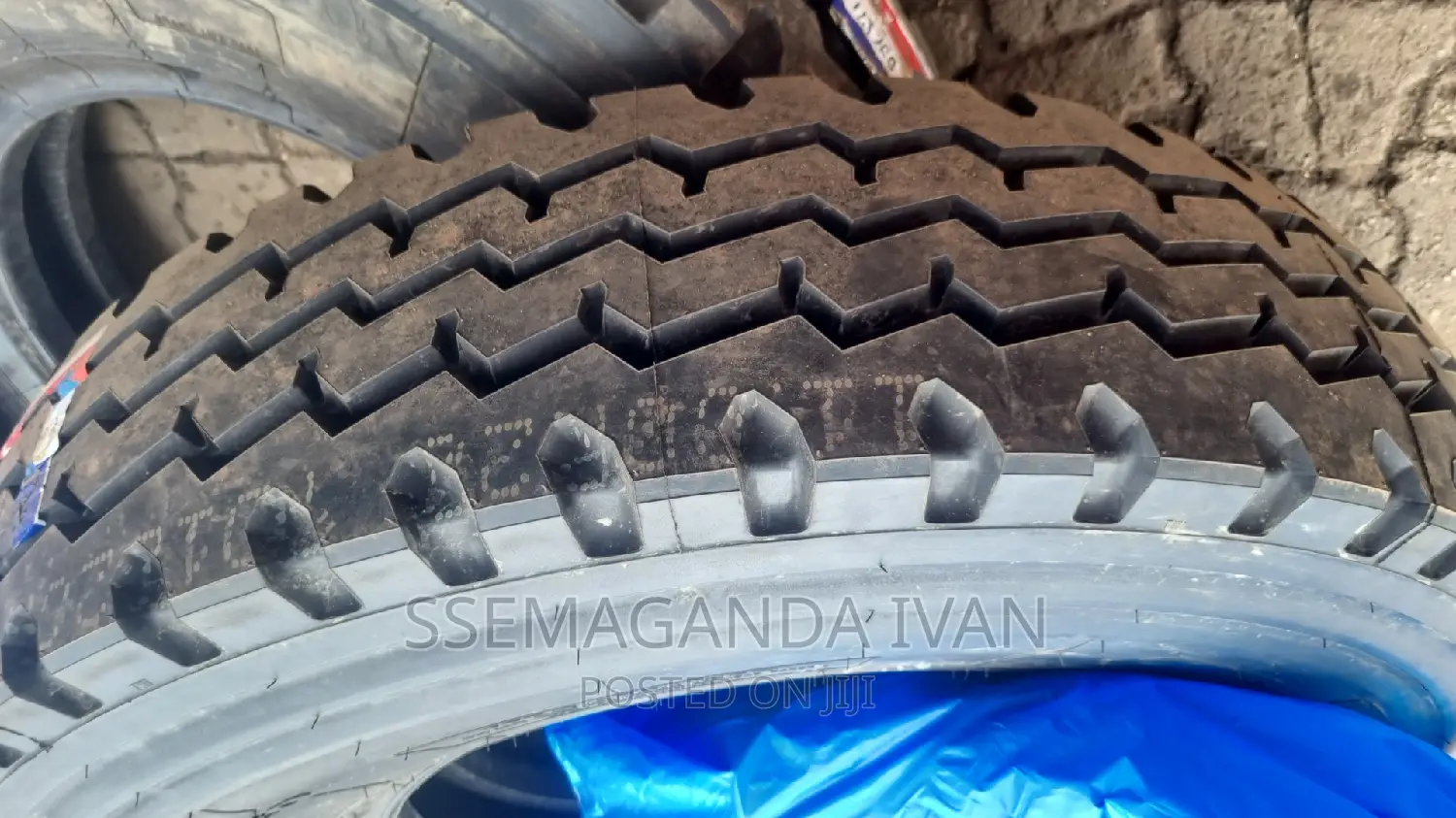 1100r20 Tyres
