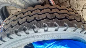 1100r20 Tyres