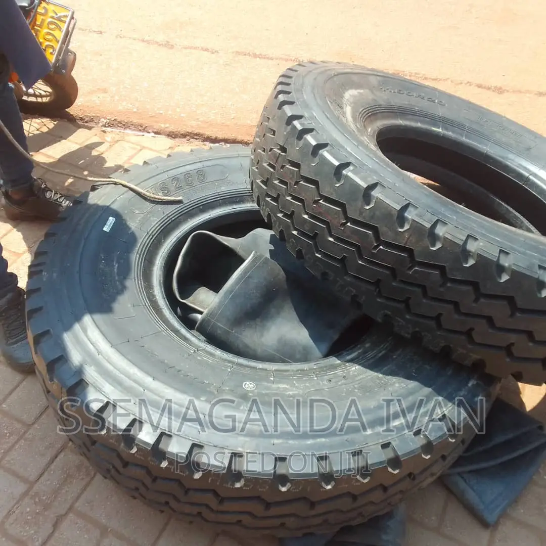 1100r20 Tyres