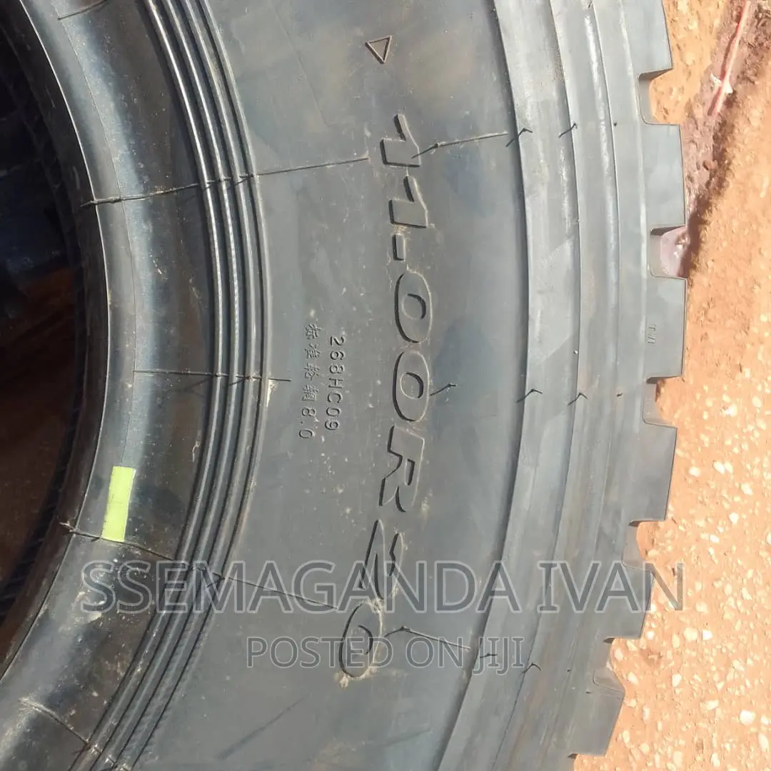 1100r20 Tyres