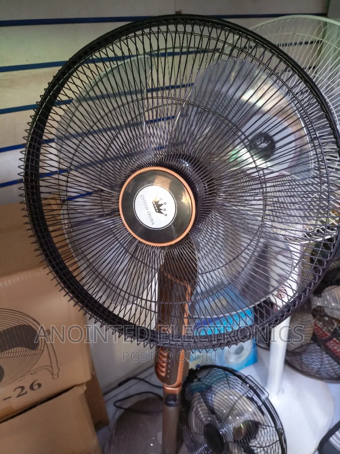 Stand Fans Black 18"
