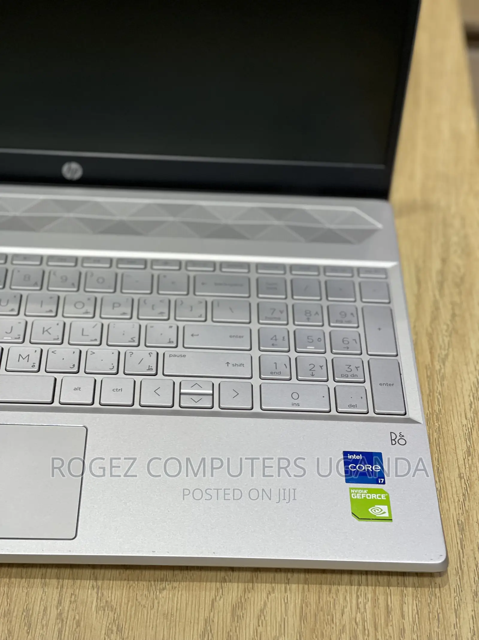 New Laptop HP Pavilion 15-Cs3063cl 8GB Intel Core I7 HDD+SSD 1T