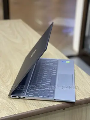 New Laptop HP Pavilion 15-Cs3063cl 8GB Intel Core I7 HDD+SSD 1T