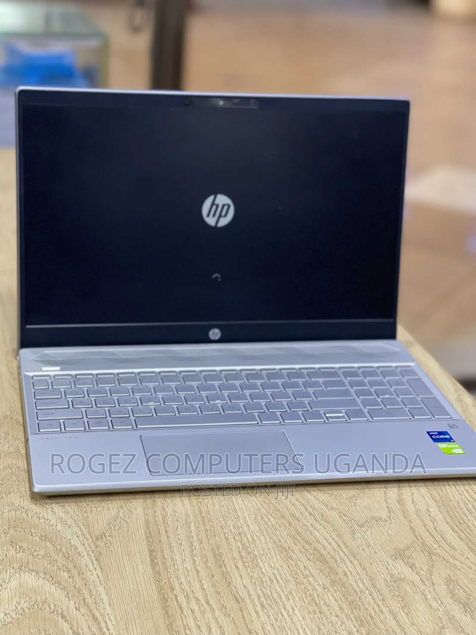 New Laptop HP Pavilion 15-Cs3063cl 8GB Intel Core I7 HDD+SSD 1T