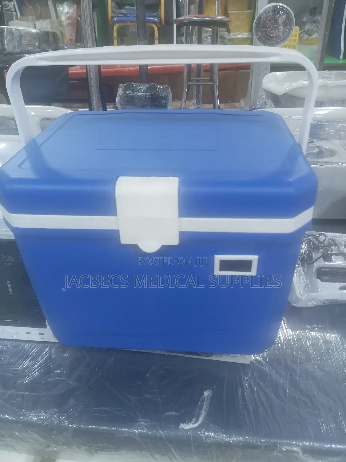 Cool Boxes With Temperature Monitor