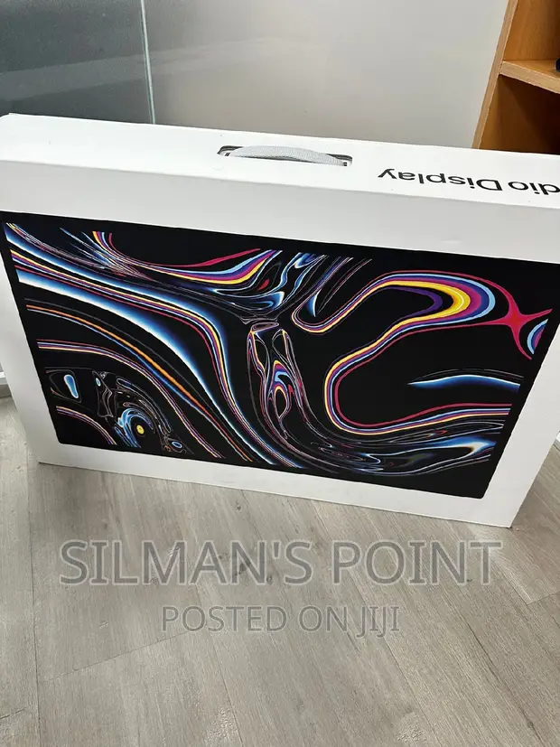 New Desktop Computer Apple Mac Studio M2 Max 32GB Apple M2 SSD